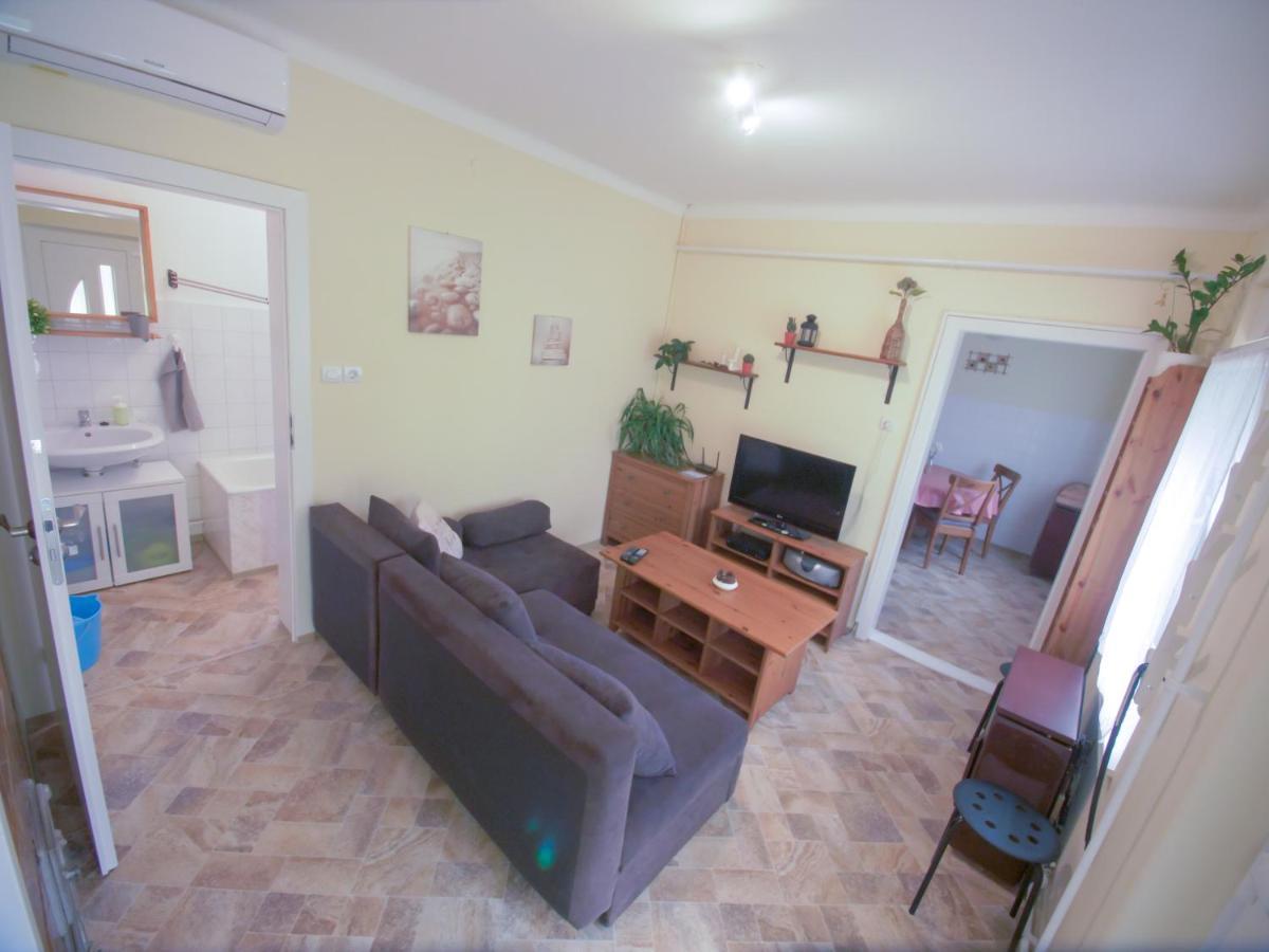Appartement Estike à Balatonlelle Extérieur photo