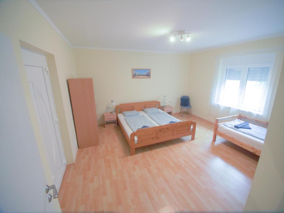 Appartement Estike à Balatonlelle Extérieur photo