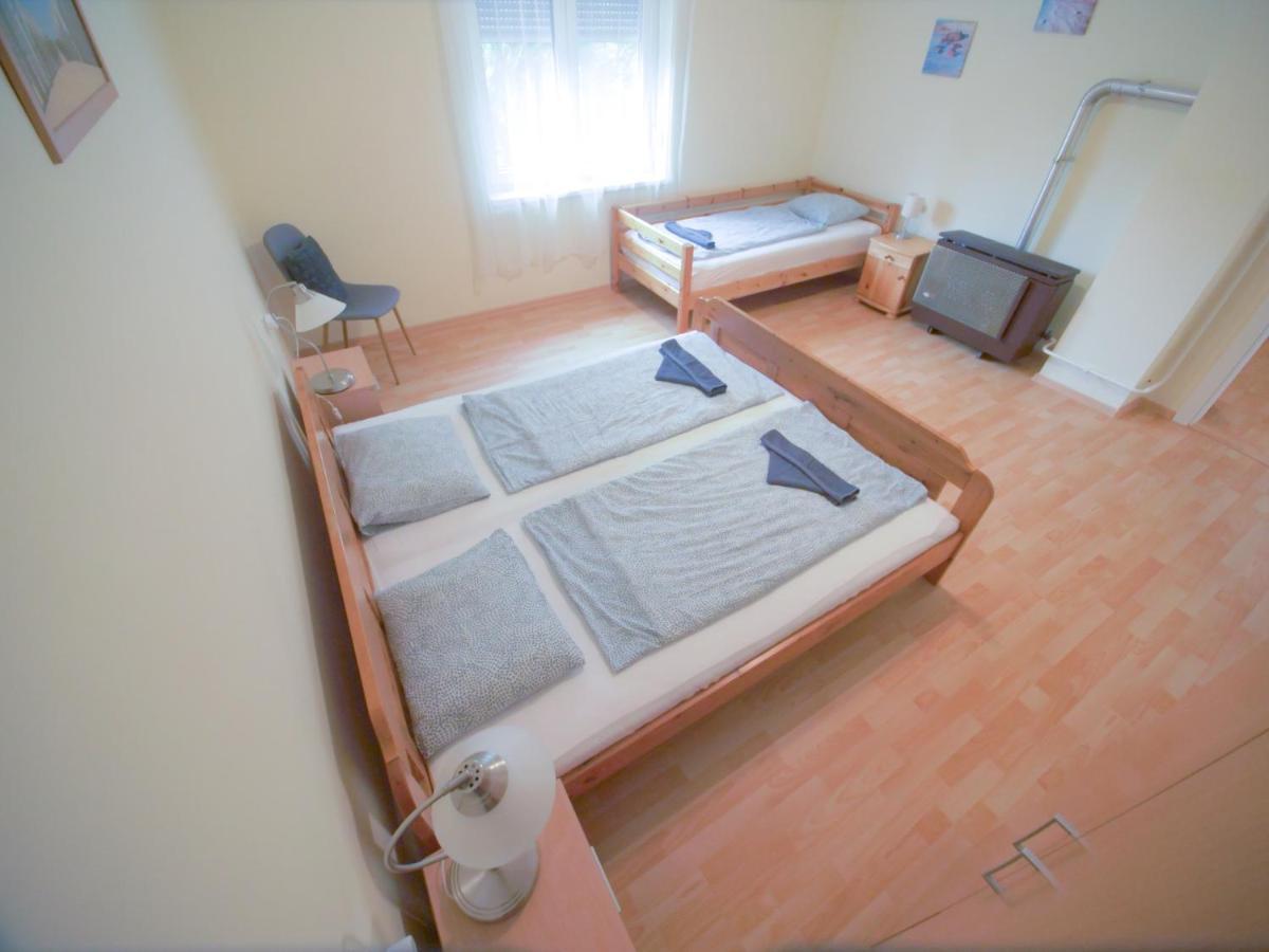 Appartement Estike à Balatonlelle Extérieur photo